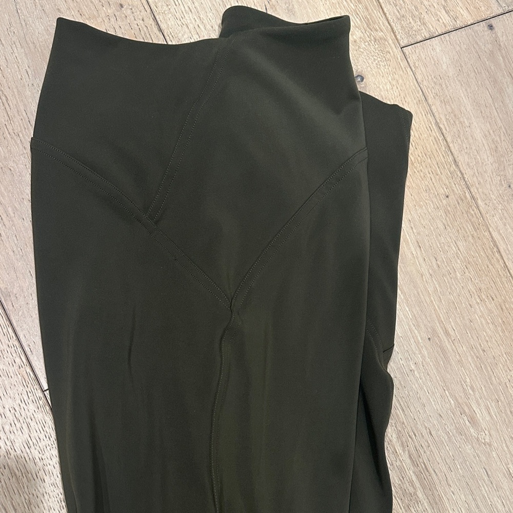 Lululemon Athletica Olive Leggings - Picture 5 of 5